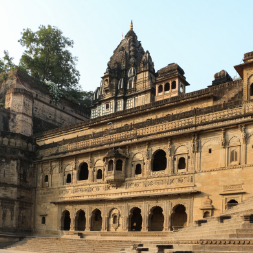 Indore To Maheshwar